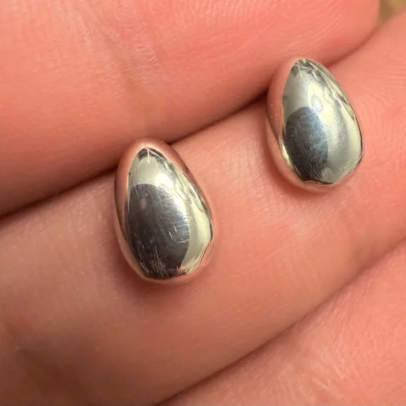 Sophie Buhai Tiny Egg Stud Earrings - Picture 3 of 3